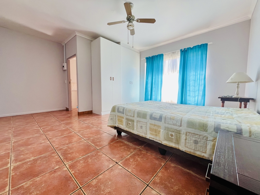 4 Bedroom Property for Sale in Sandbaai Western Cape